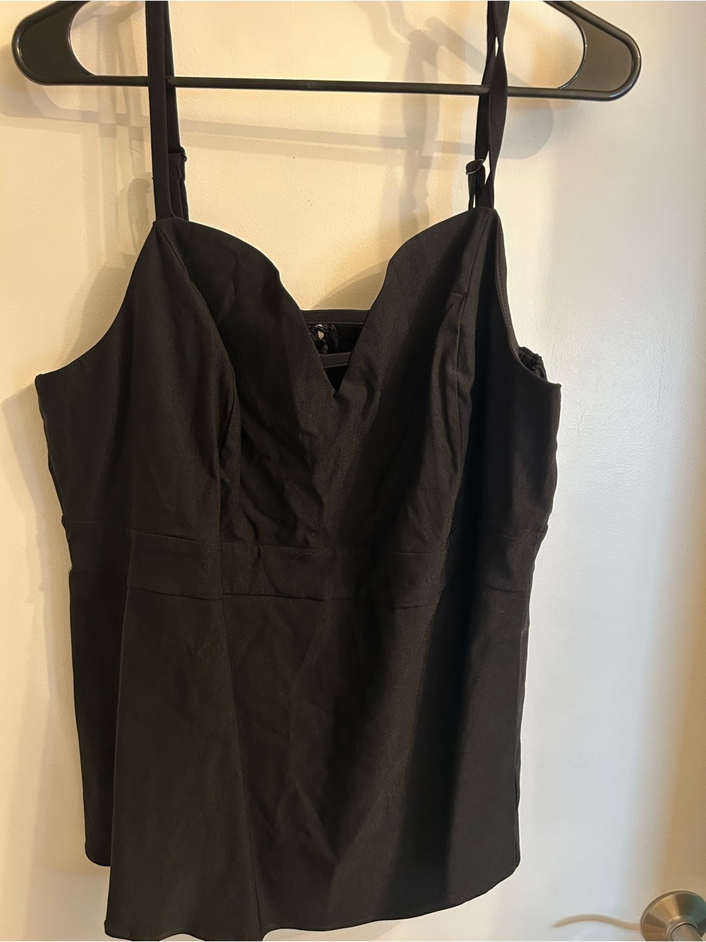 torrid Black V-Neck Sleeveless Tank Top